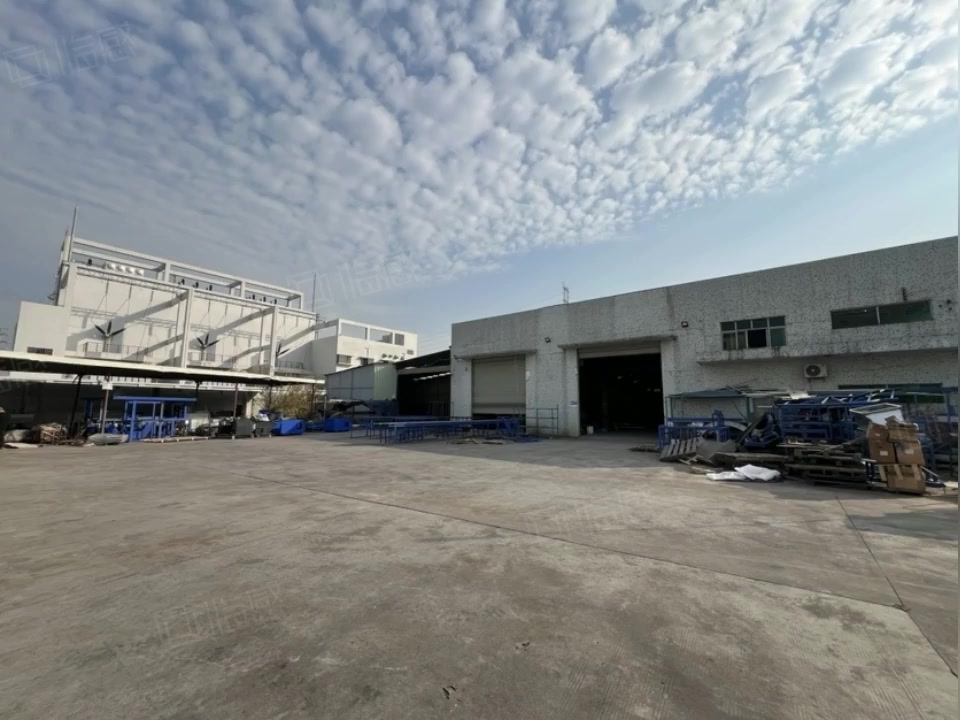 (出租) 凤岗镇小独院，钢构3500平，价格13元，高度8米，形象好