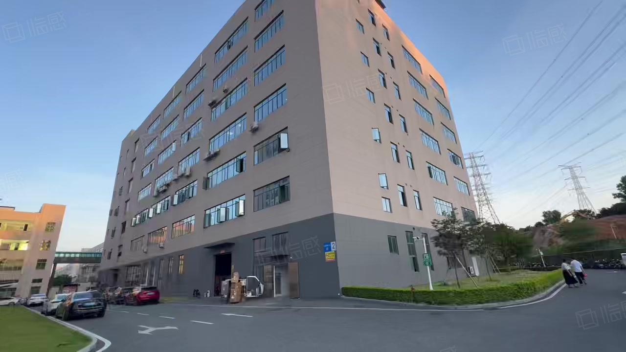 (出租) 凤岗五联原房东楼上3000平厂房仓库出租,现成装修拎包生产