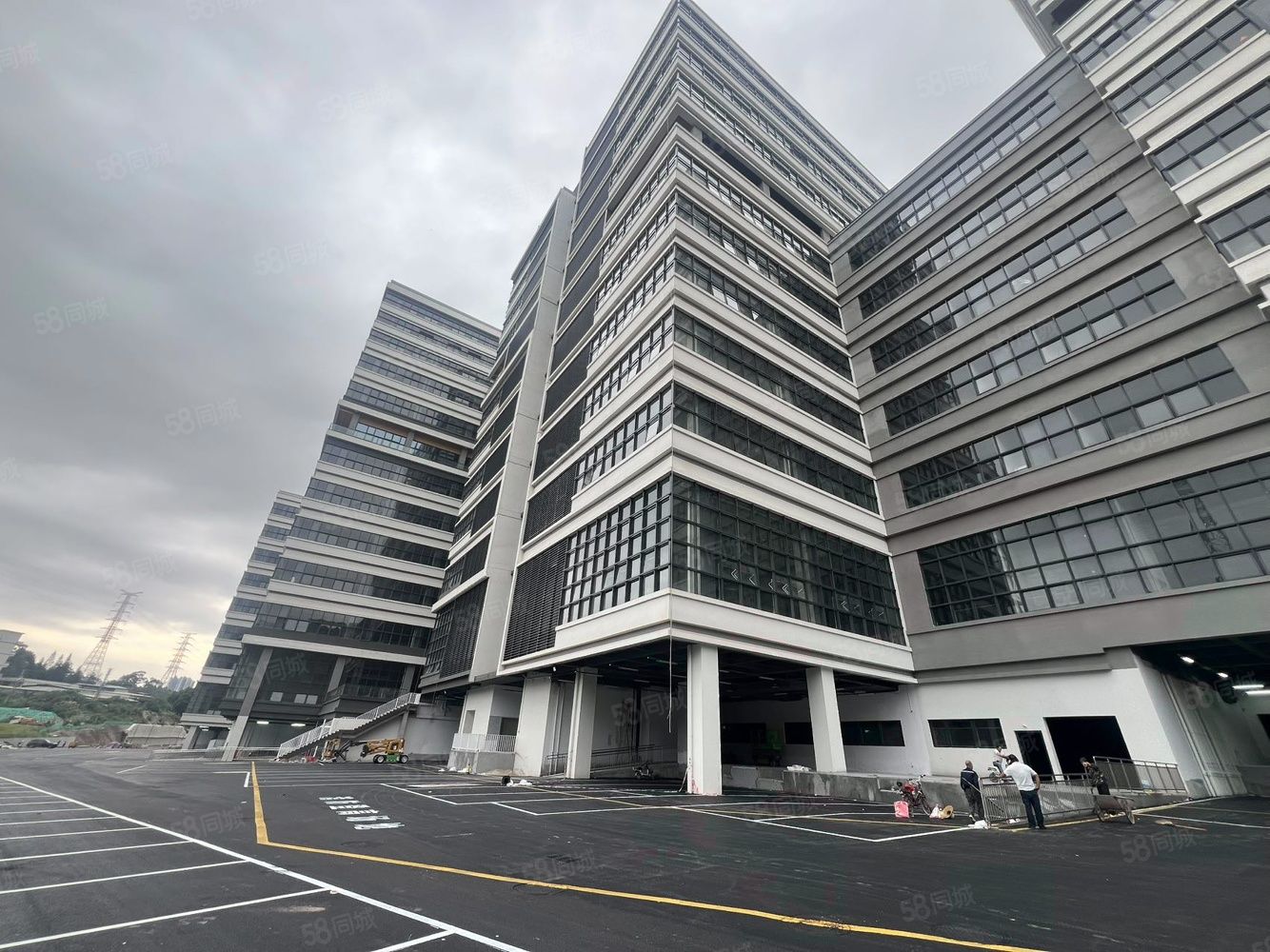(出租) 厂房招租:凤岗京东开发商直租全新高标红本厂房仓库办公室招租