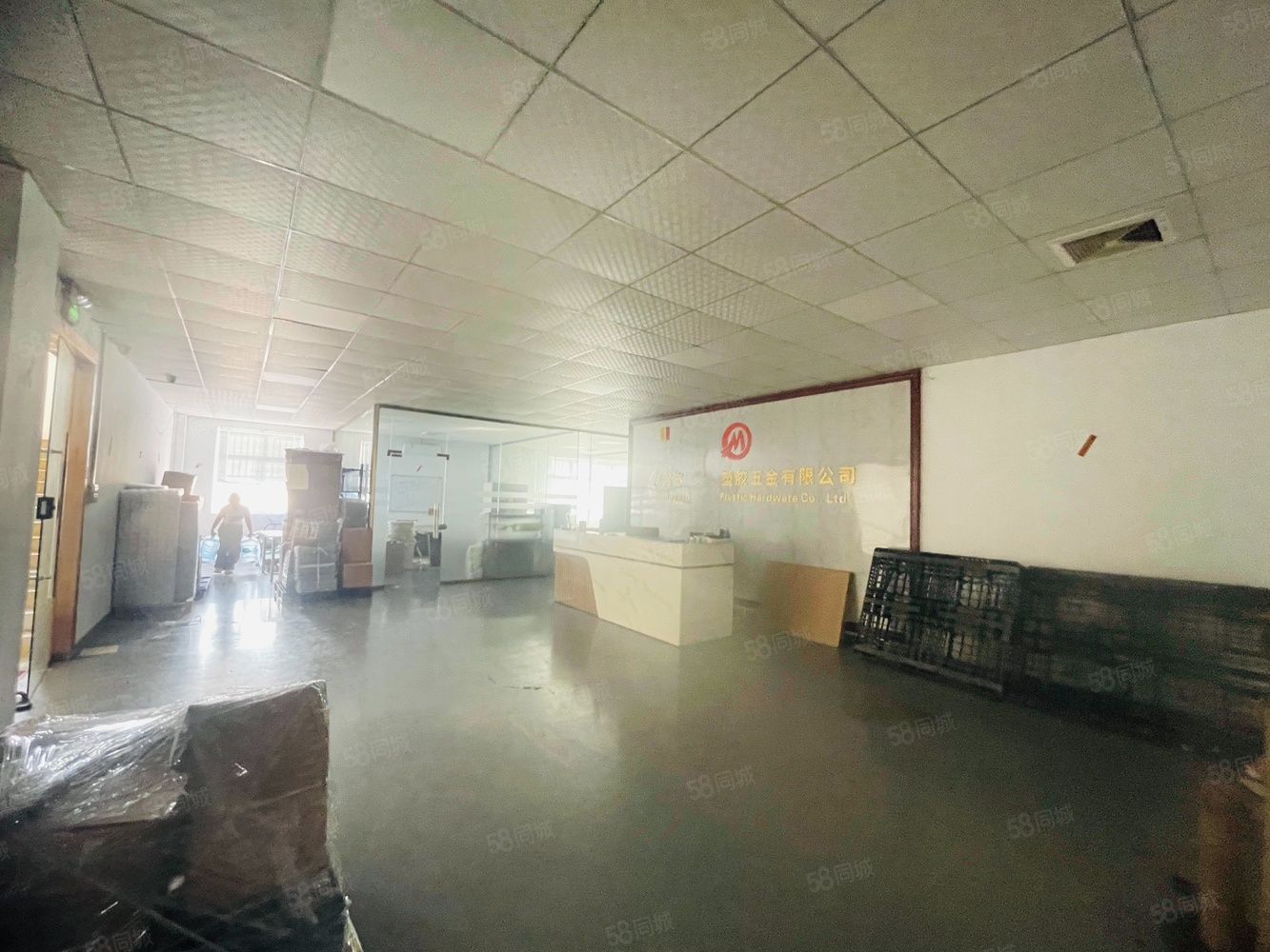 (出租) 雁田工业区标准厂房一楼550平方米可分租
