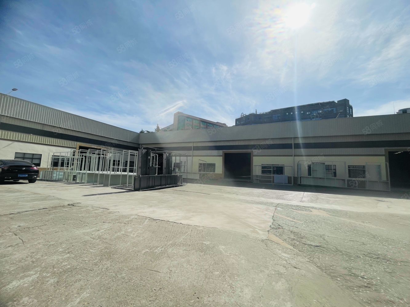 (出租) 凤岗镇五联凤平路边独门独院钢结构厂房4000平方米出租