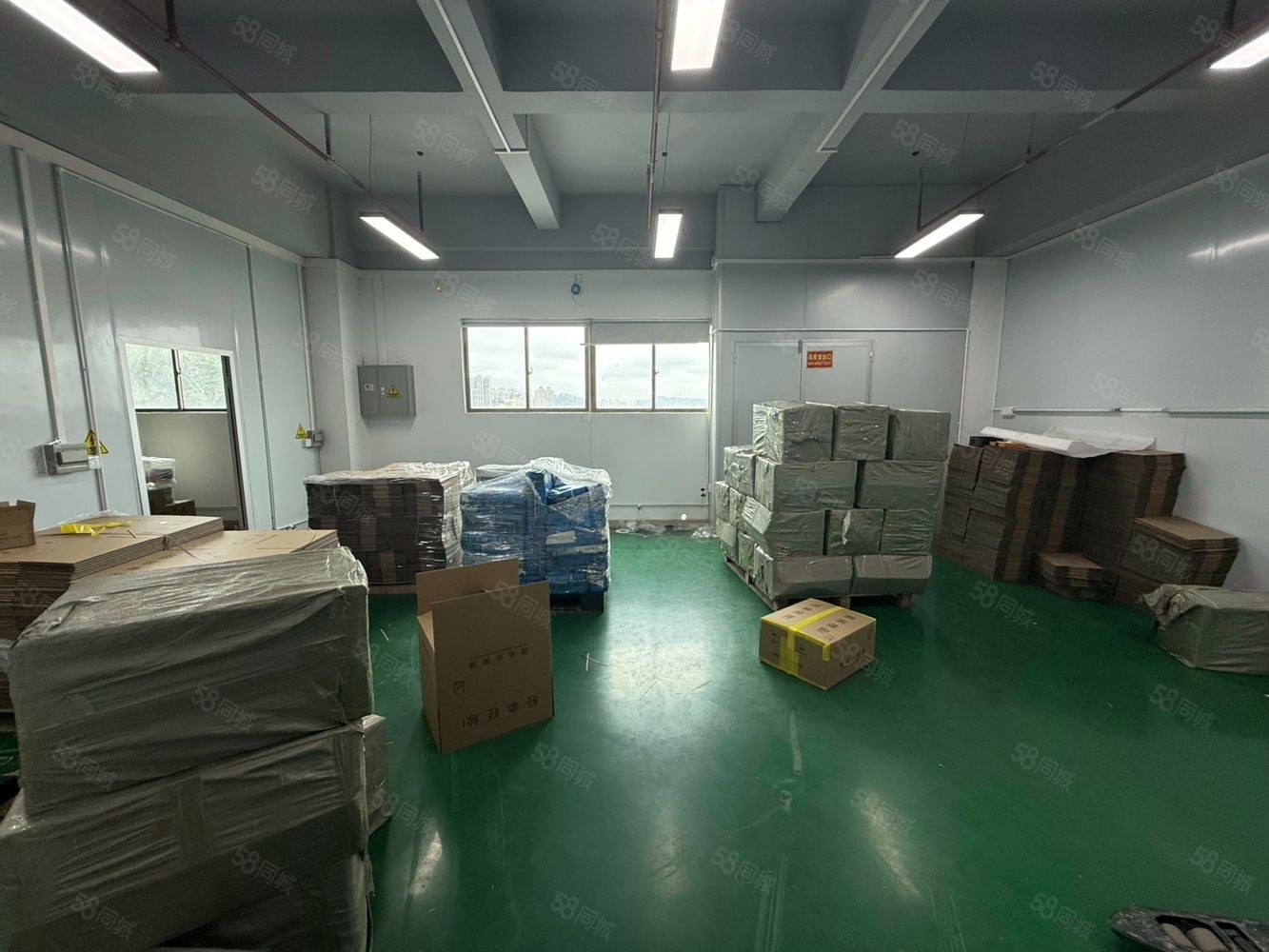 (出租) 凤岗官井头厂房出租850平豪华装修无转让费 易招工！