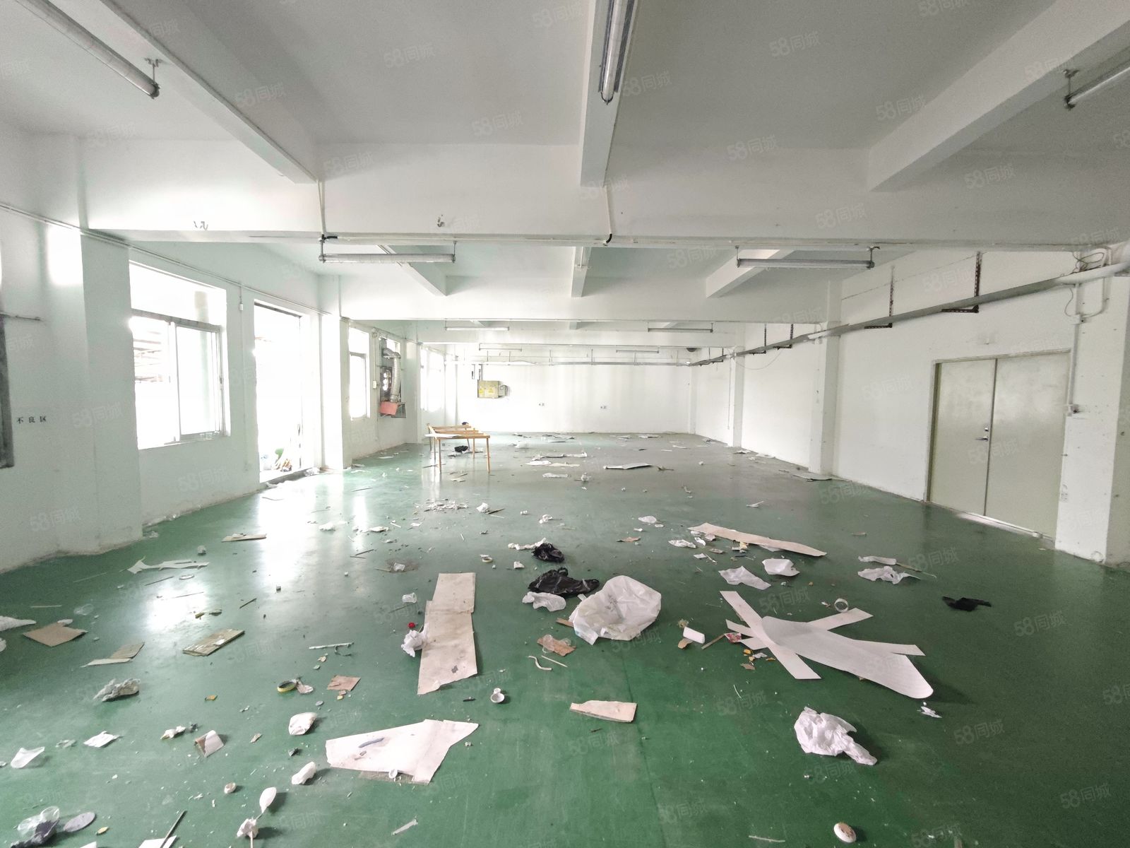 (出租) 租金13元还可谈凤岗油甘埔2楼1100平厂房出租带装修
