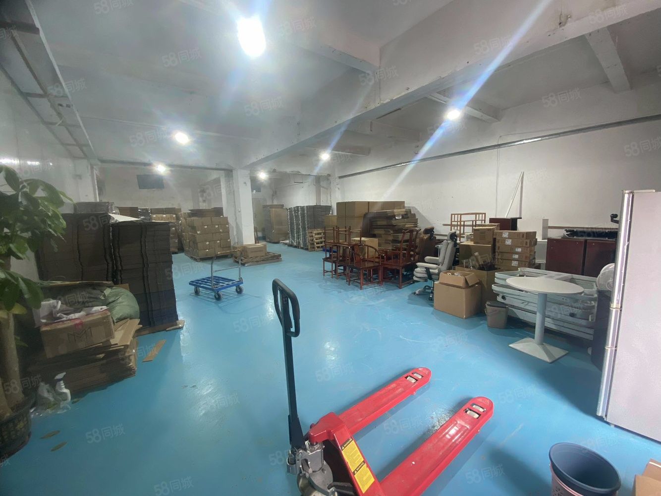 (出租) 凤岗新出1楼200平方厂房仓库出租 水电齐全