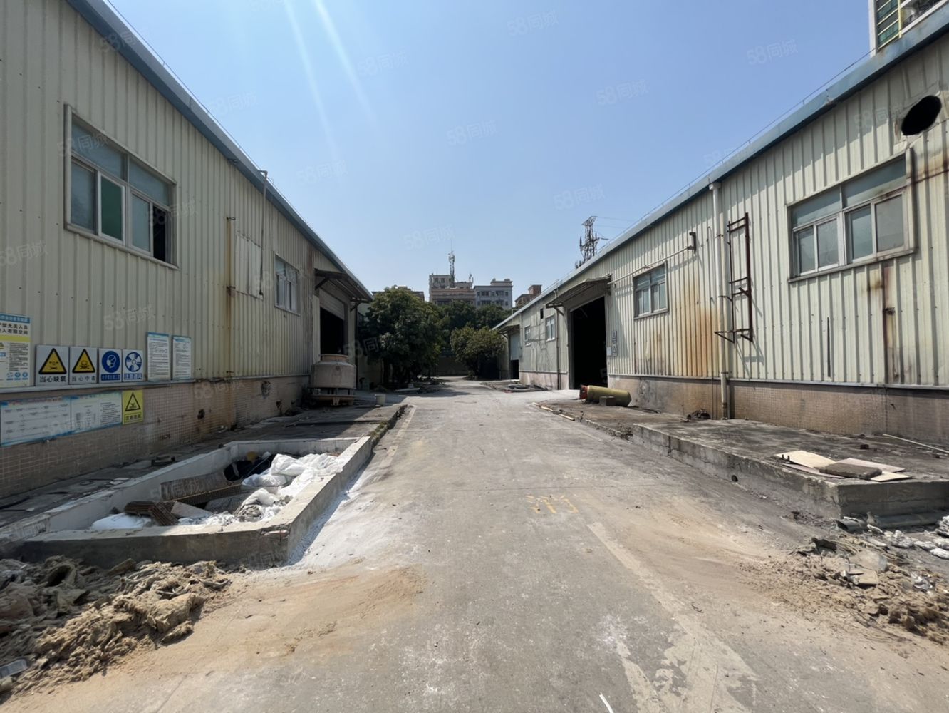 (出租) 宝安福永免租期六个月三千平厂房出租主干道旁交通便利停车免费