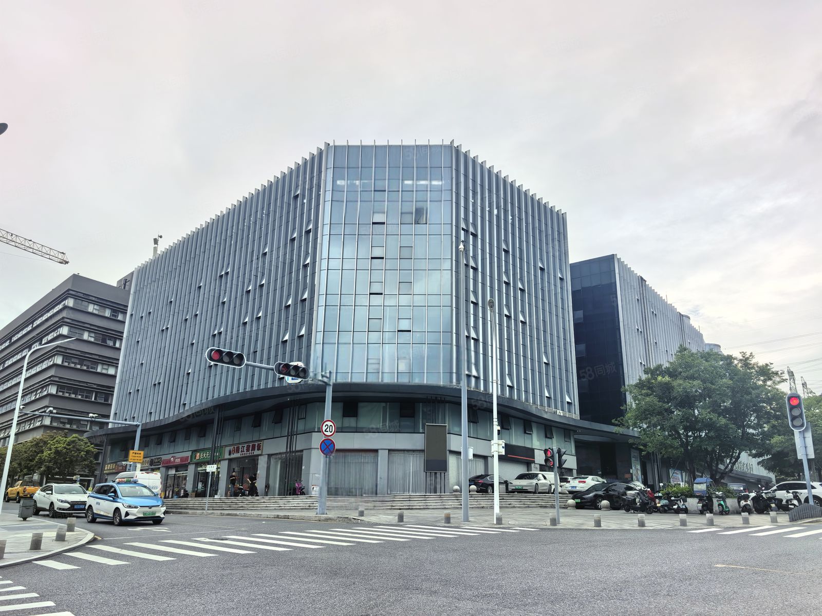 (出租) 100平起租宝安福永地铁口原房东高标厂房带精装形象好可做办公