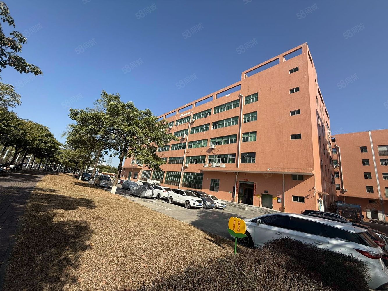 (出租) 200到800平便宜福永地铁口精装修仓库一楼厂房出租无尘车间