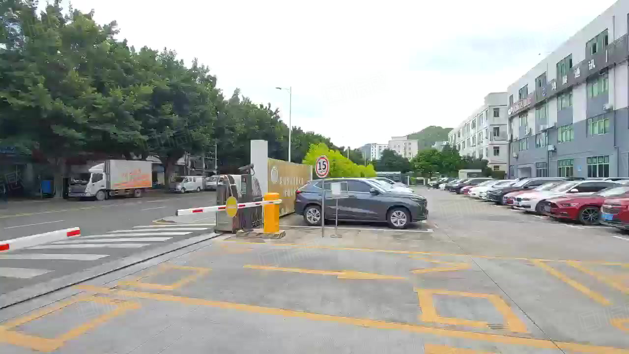(出租) 福永凤凰工业区楼上2000平米带豪华装修厂房招租