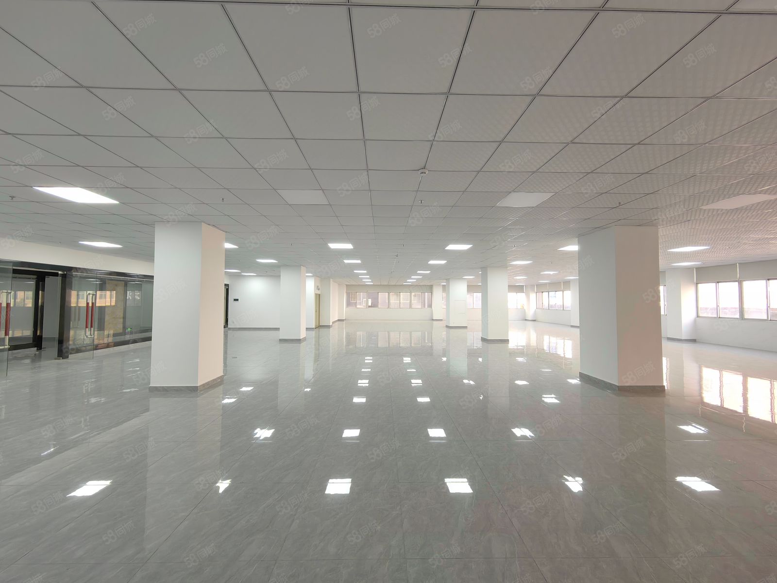 (出租) 20元起福永地铁高速口楼上300起精装办公厂房仓库出租可分租