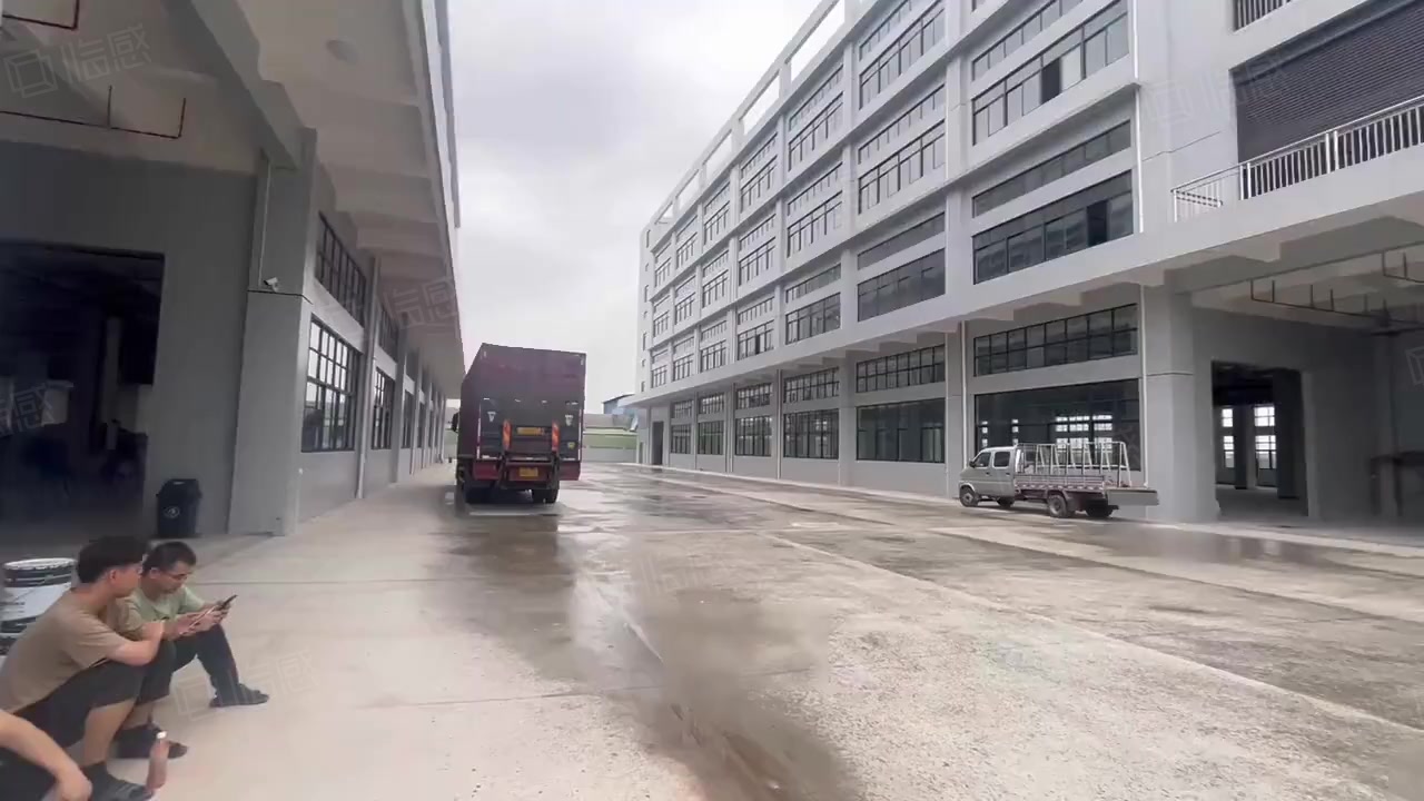 (出租) 价格便宜！福永独门独院35000平 1000起分仓库厂房出租