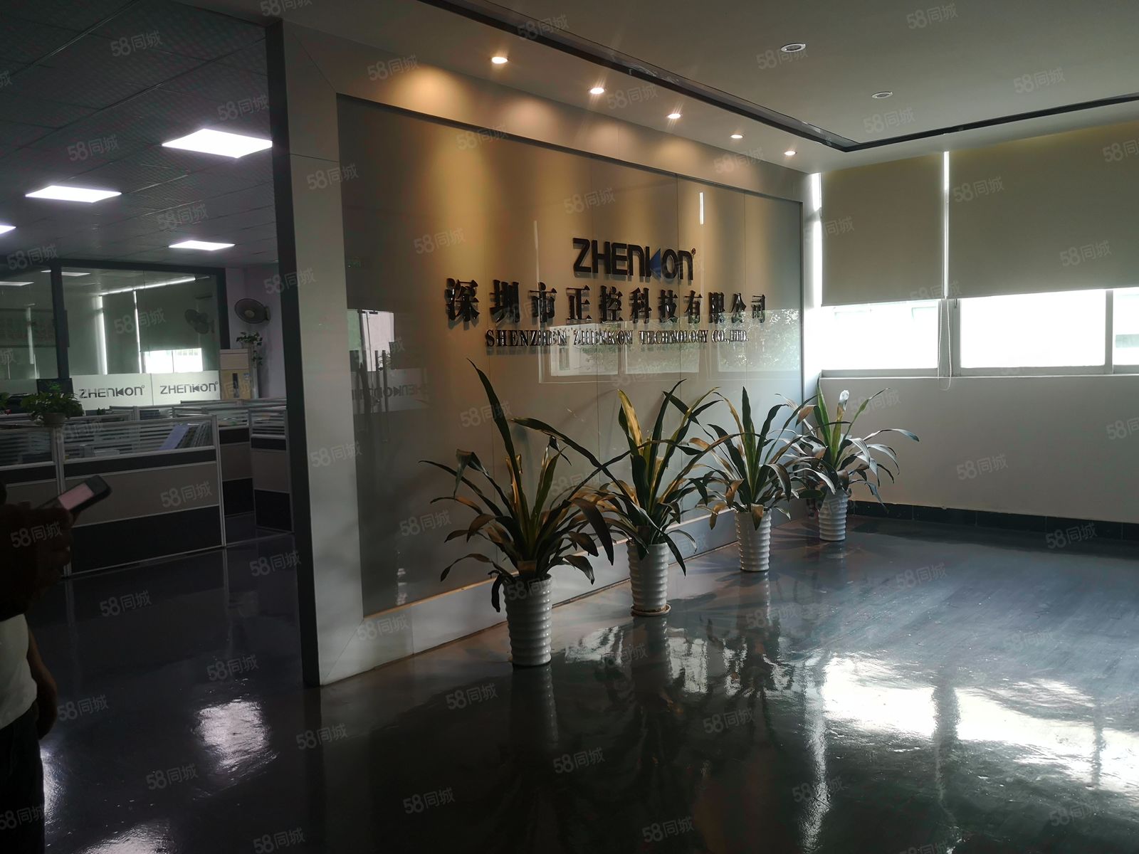 (出租) 福永塘尾新出楼上带装修800平米厂房招租