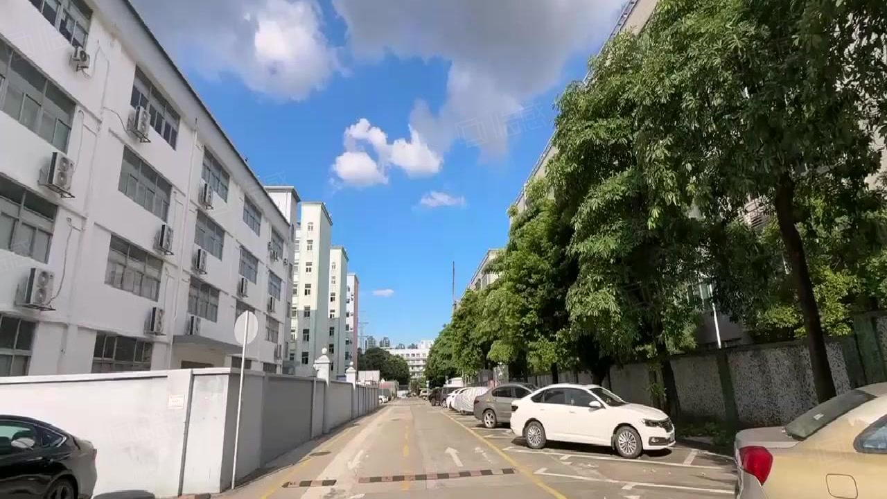 (出租) 龙华观澜独门独院厂房出租1-4层4500平原房东红本面积出租