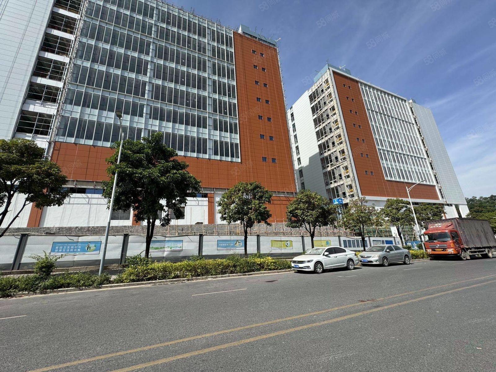 (出租) 双边卸货平台 观澜全新原房东直租500平起租实际面积厂房出租