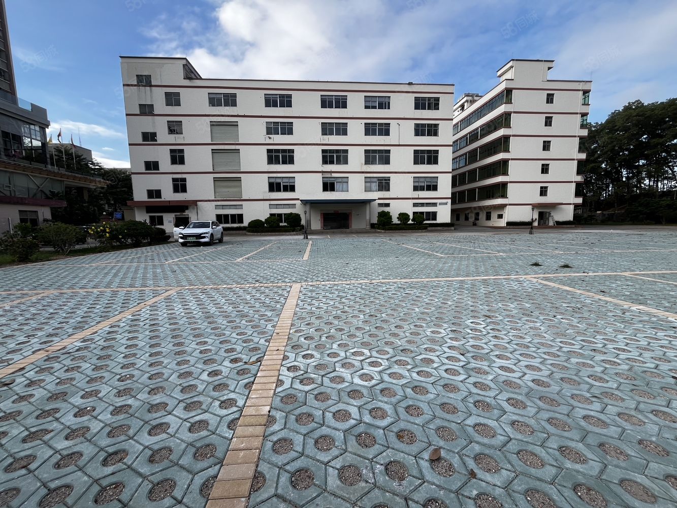 (出租) 500平起龙华原房东独门独院5000平精装办公厂房出租分租