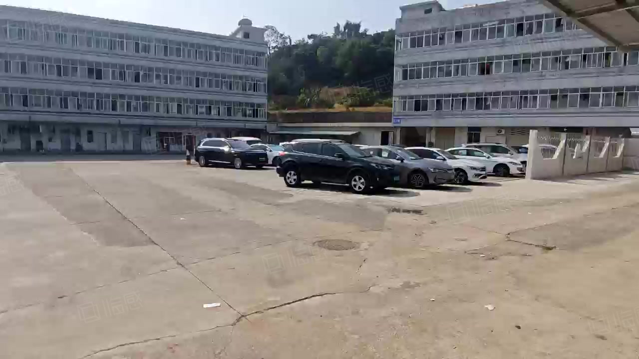 (出租) 观澜新田原房东独院钢构厂房4680平米仓库物流卸货平台可分租