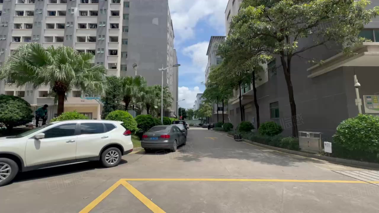 (出租) 观澜精装修厂房出租,环境优美,配套齐全,3吨货梯,有红本