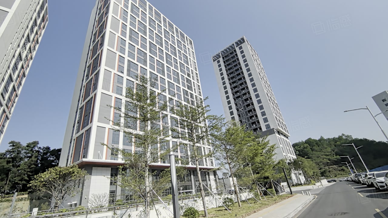 (出租) 观澜高速口全新红本厂房单层1300平起租无公摊超长免租期