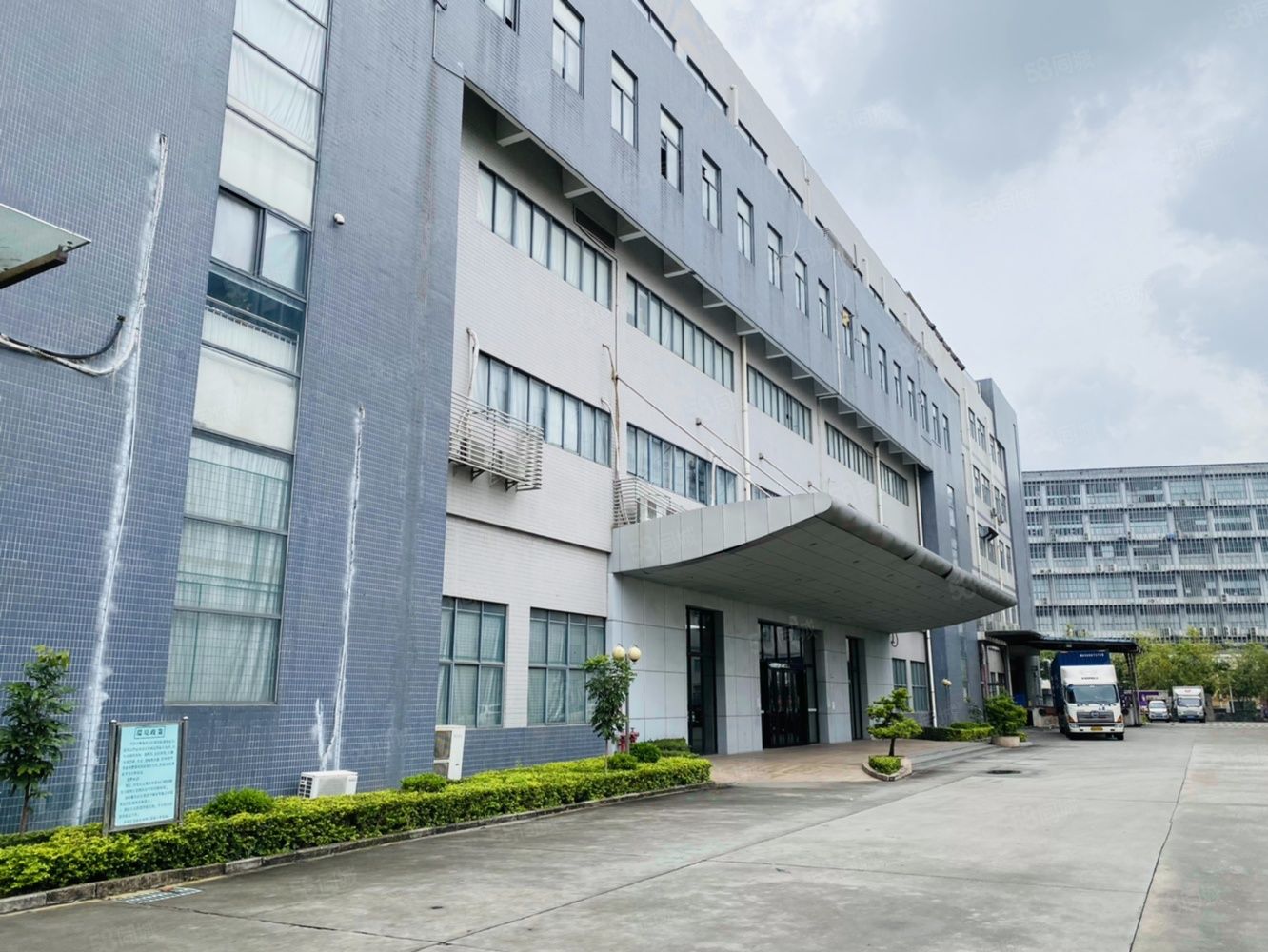 (出租) 光明花园厂房1楼楼上共2万平方出租(大小可分租公明
