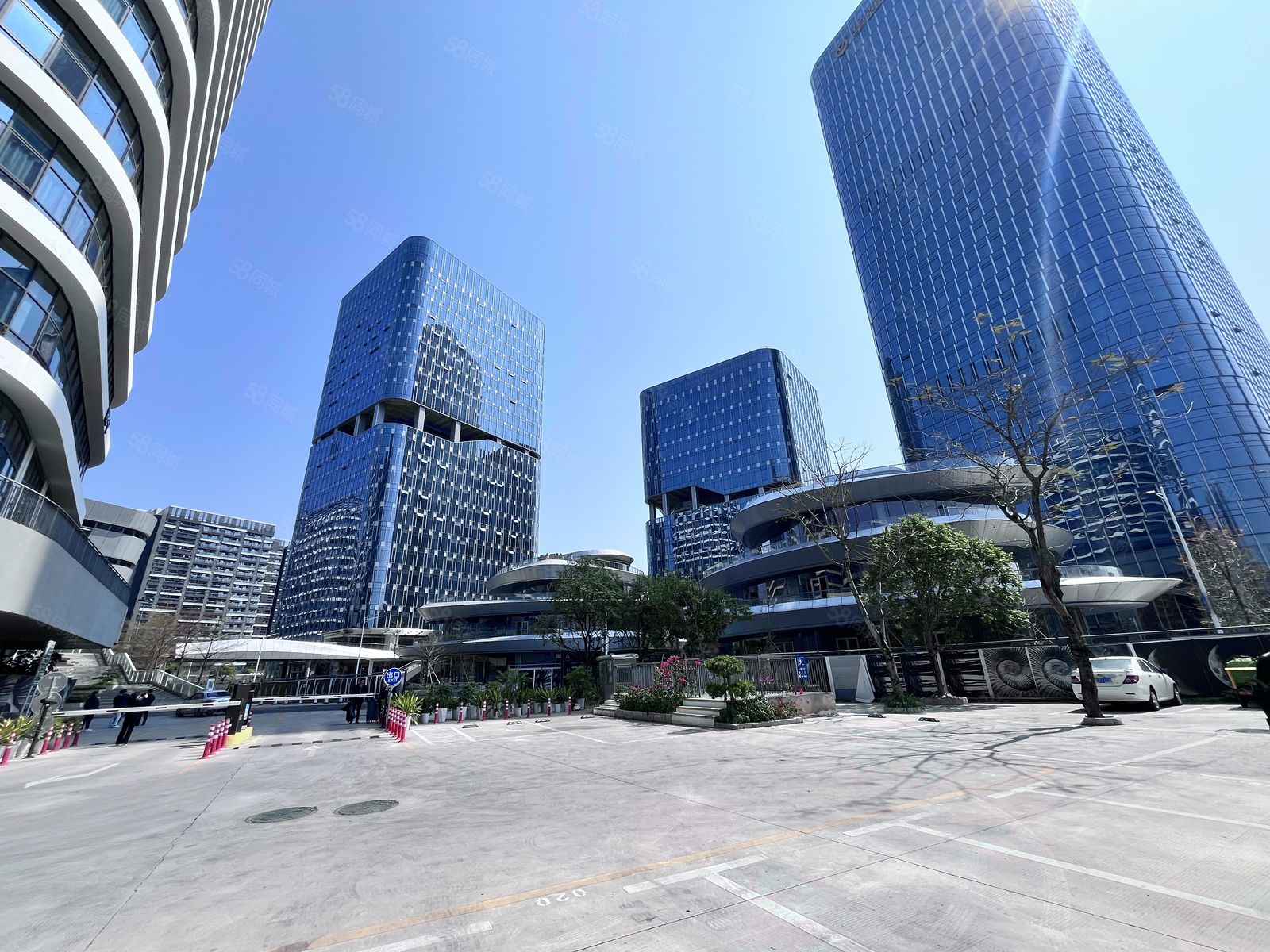 (出租) 免租壹年 光明办公室研发厂房出租100平至20000平分租
