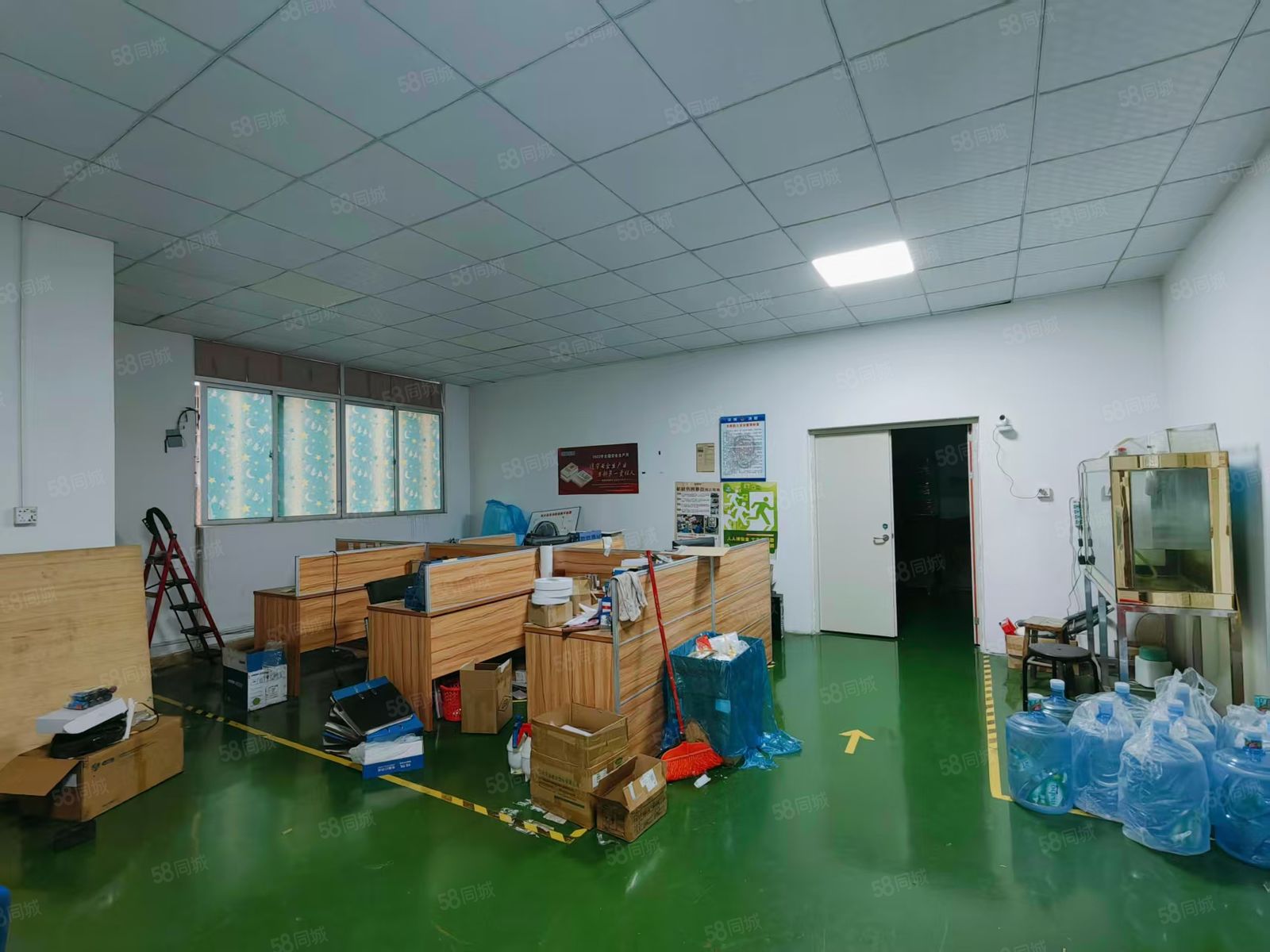 (出租) 小面积厂房450平带办公室装修适合办公贸易,电商,电子组装等