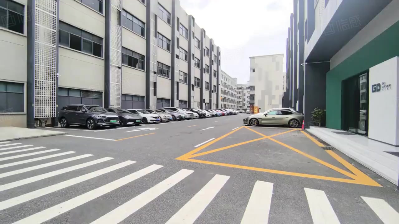 (出租) 光明楼村地铁站楼上精装修450平起厂房出租配家私空调带红本
