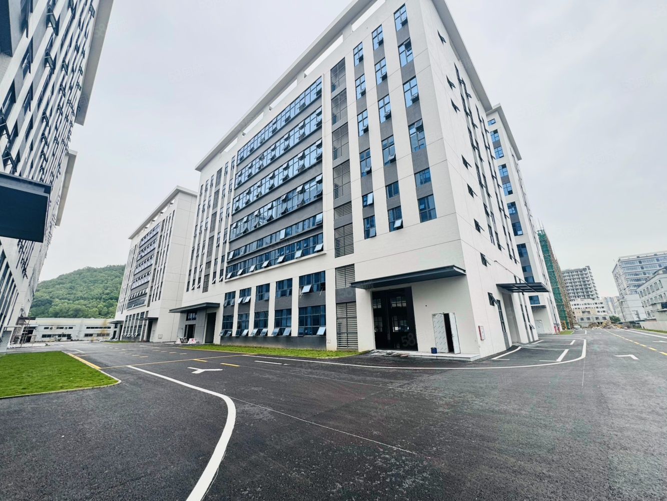 (出租) 性价比高!特.价!龙华原房东工业园厂房出租办公仓库出租可分租