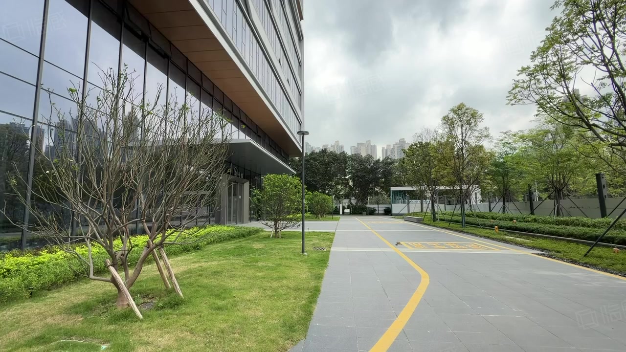 (出租) 800平起龙华壹方城双地铁站开发商直租全新红本厂房出租分租