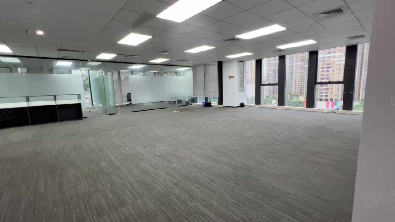 (出租) 龙华地铁口办公仓库1000平方电商园出租一楼上可分租带精装修