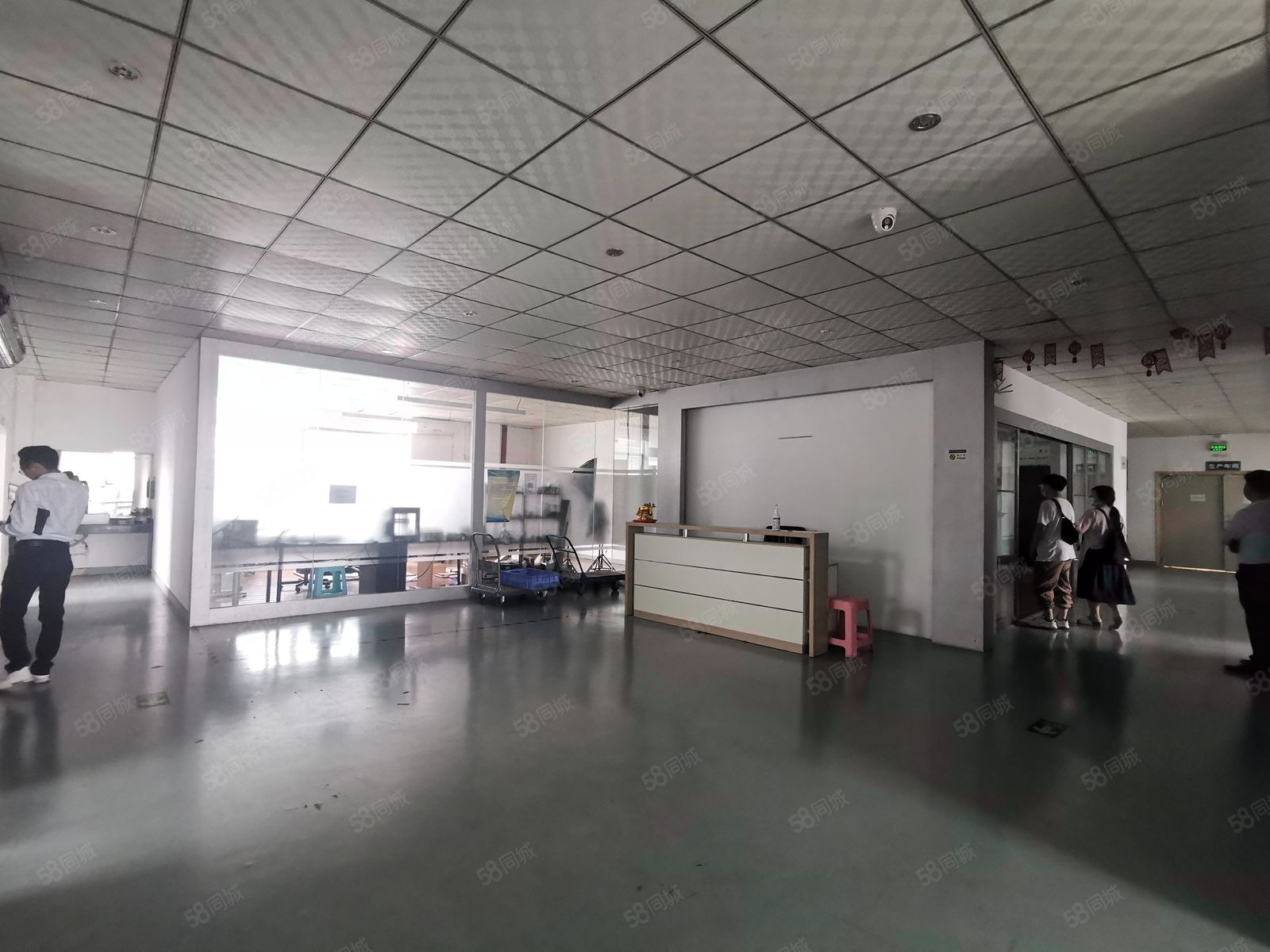 (出租) 龙华元芬地铁口工业园1300平带精装修电商办公室仓库厂房出租