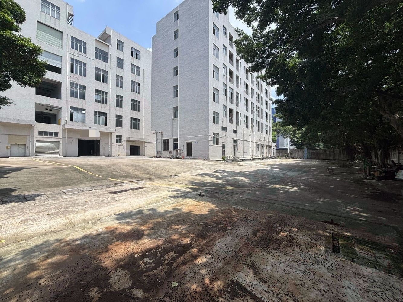 (出租) 宝安松福大道松岗工业区独门独院厂房11000平米出租可以分租