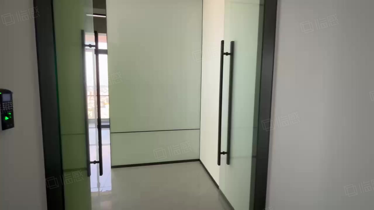 (出租) 松岗地铁站附近全新精装精办公室招租，户型大小可选。