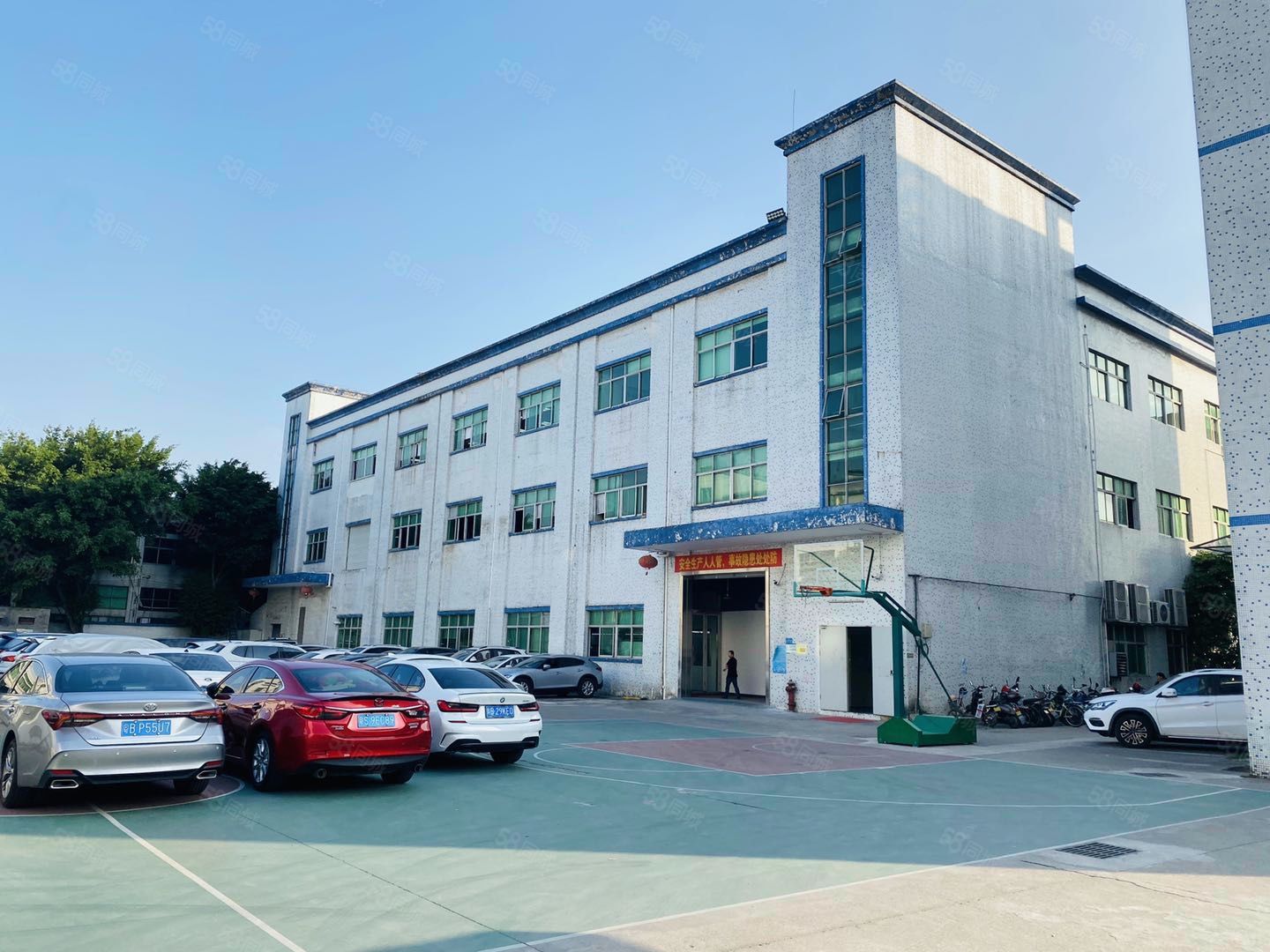 (出租) 宝安区大田洋原房东独院厂房出租共1.2万平方大小可分租松岗