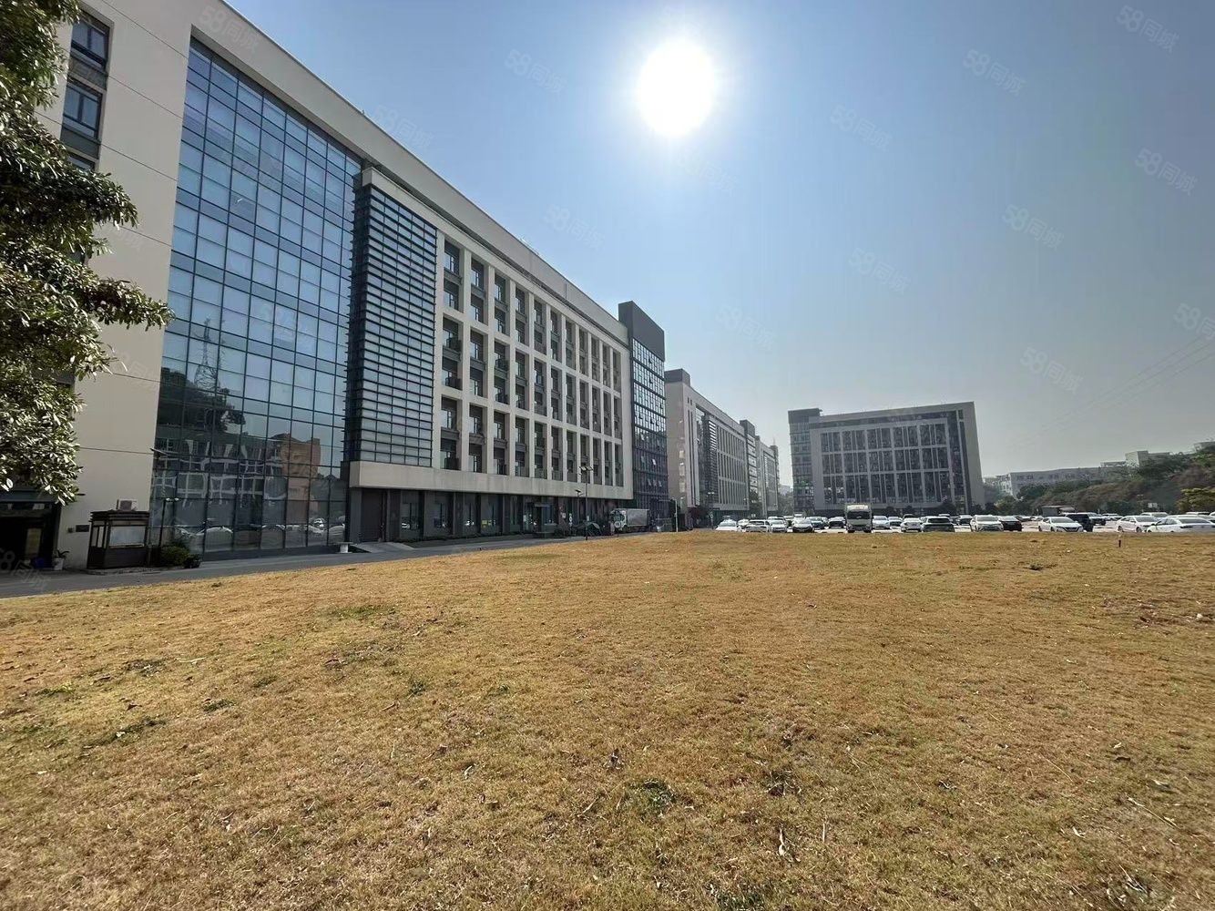 (出租) 深圳市宝安区松岗燕罗街道新建红本厂房楼上整层招租