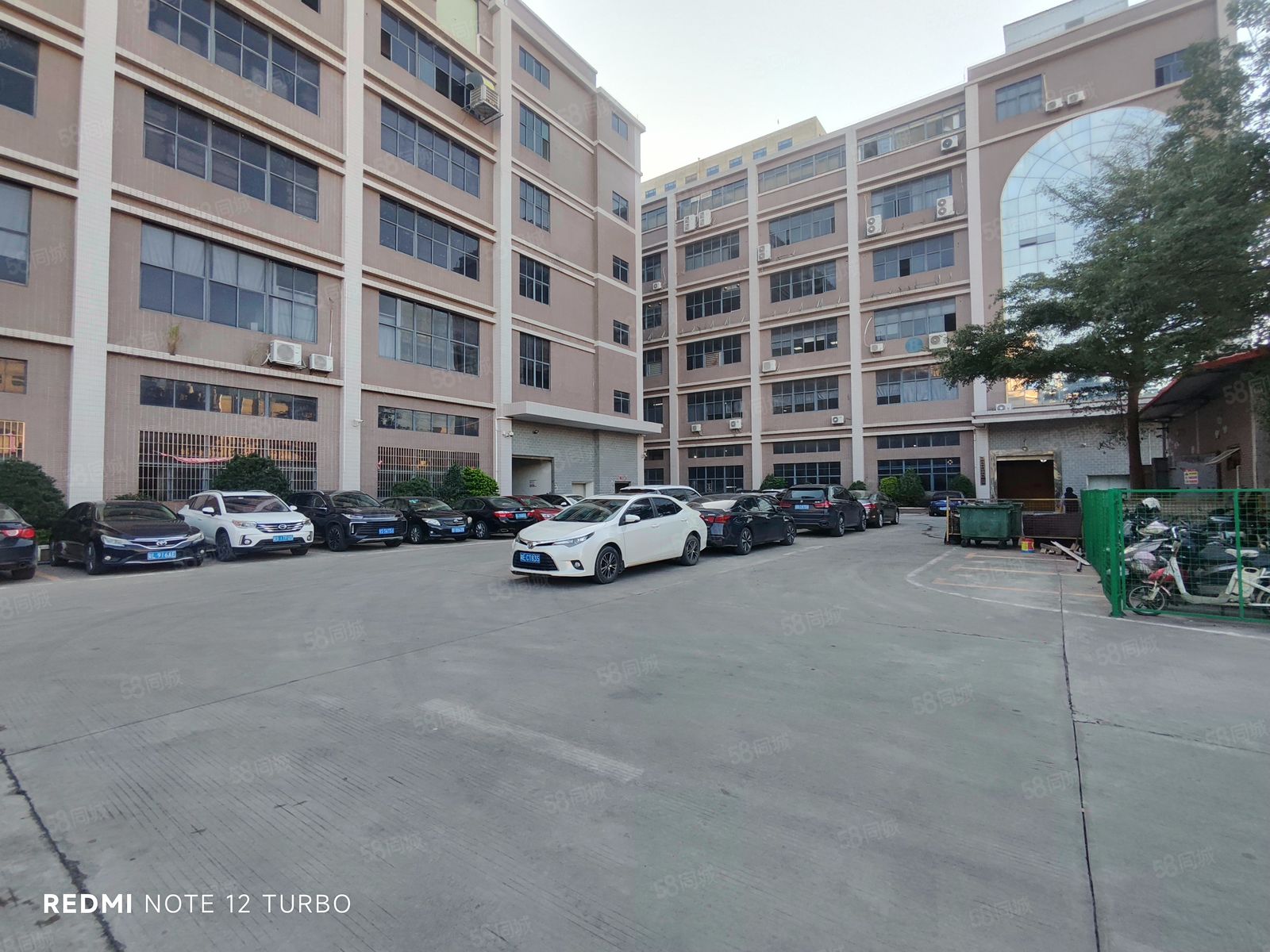 (出租) 9.9元,塘厦原房东精装修楼上2000平整层红本厂房出租