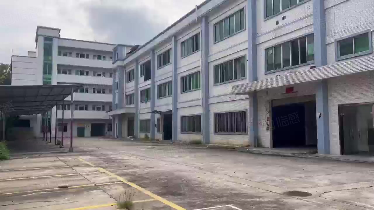 (出租) 塘厦原房东精装无尘带行车一楼到三楼各1000平米独院厂房出租