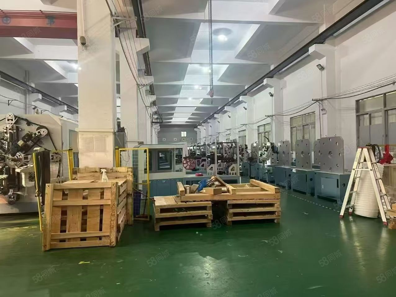 (出租) 塘厦原房东精装无尘带行车一楼到三楼各1000平米独院厂房出租