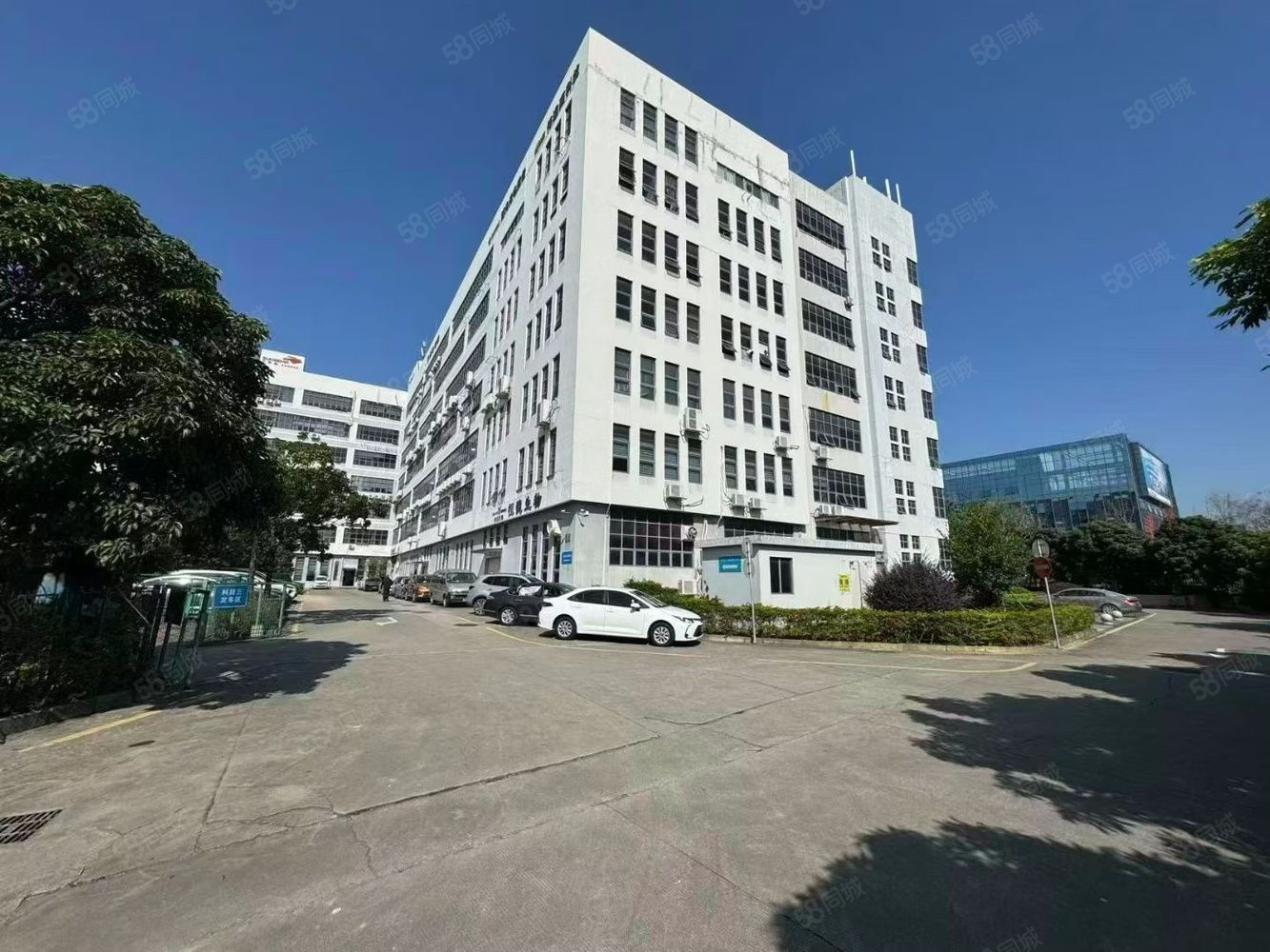 (出租) 塘厦带装修单层1580平方楼厂房出租