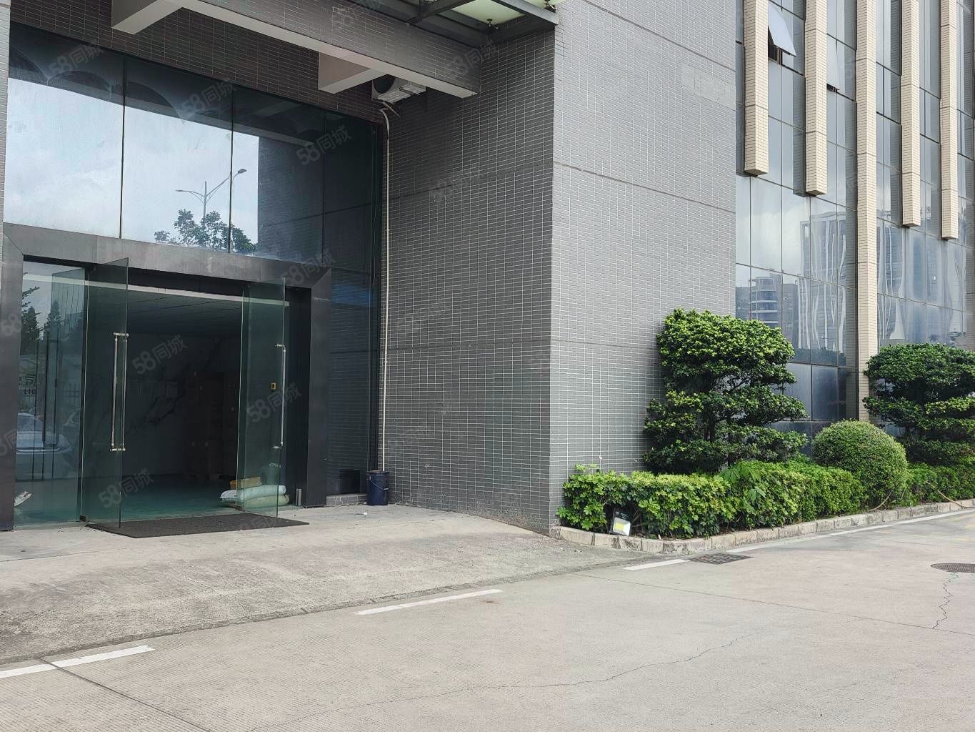 (出租) 塘厦石鼓向阳路正强达附近一楼1100平方带航车   厂房出租