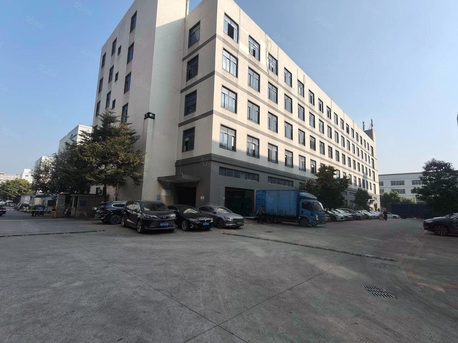 (出租) 塘厦大坪楼上2000平原房东实际面积厂房出租,带装修