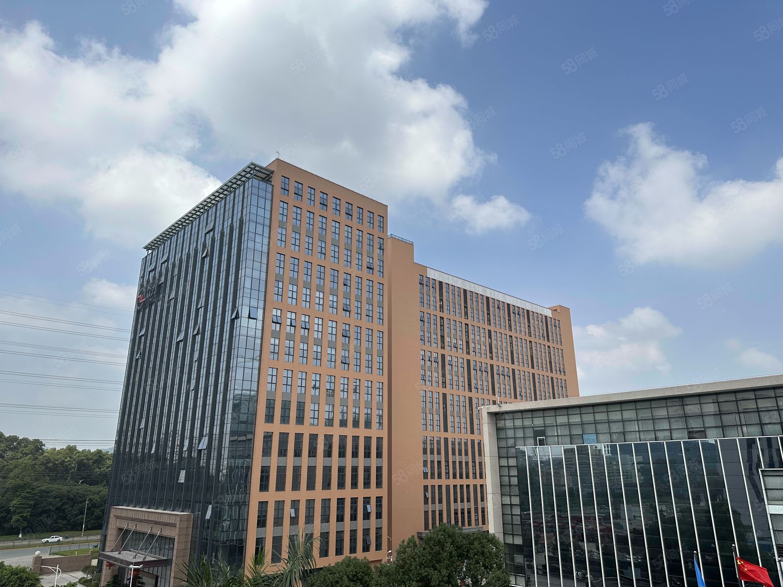 (出租) 无尘车间楼上2000平!塘厦科苑城原房东一楼上厂房仓库出租
