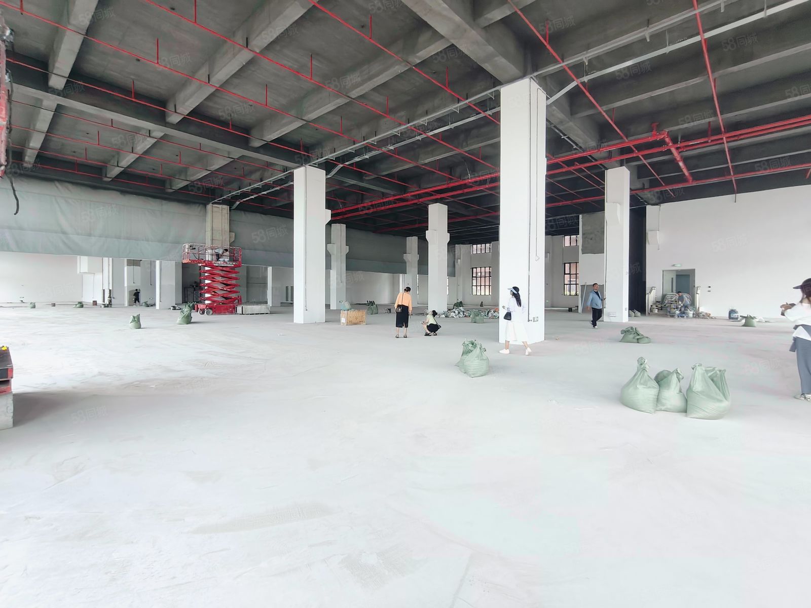 (出租) 塘厦石鼓标准一楼带牛角3800平出租 适冲压模具 数控车床