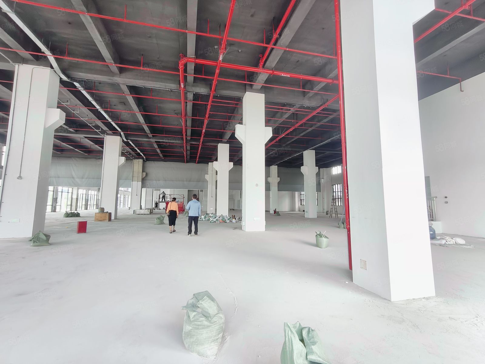 (出租) 塘厦石鼓标准一楼带牛角3800平出租 适冲压模具 数控车床