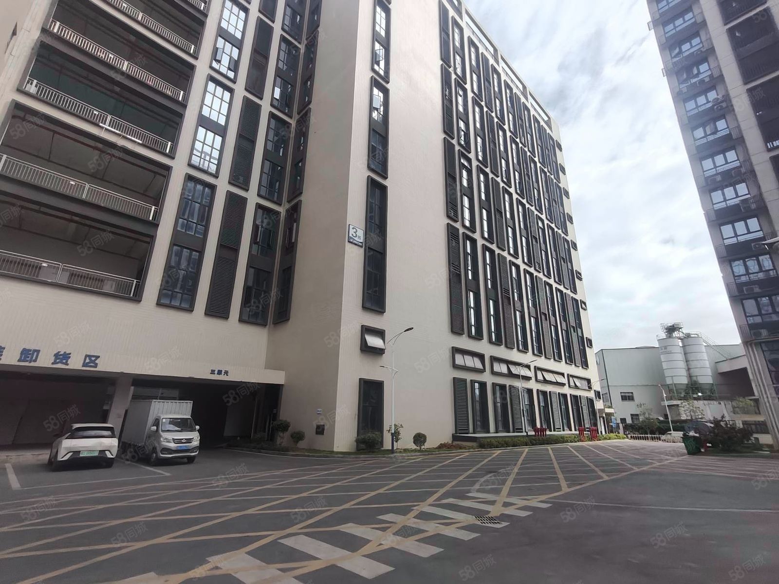 (出租) 塘厦镇新出一楼小面积带装修厂房现成水电，可直接拎包生产
