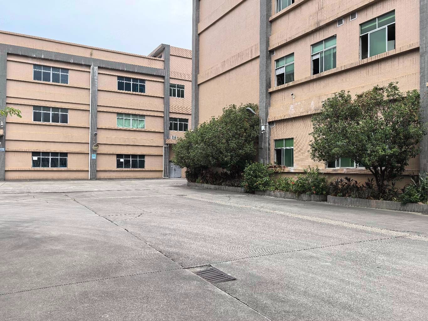 (出租) 13元特价,塘厦原房东厂房出租1200平带环评带装修可做电池
