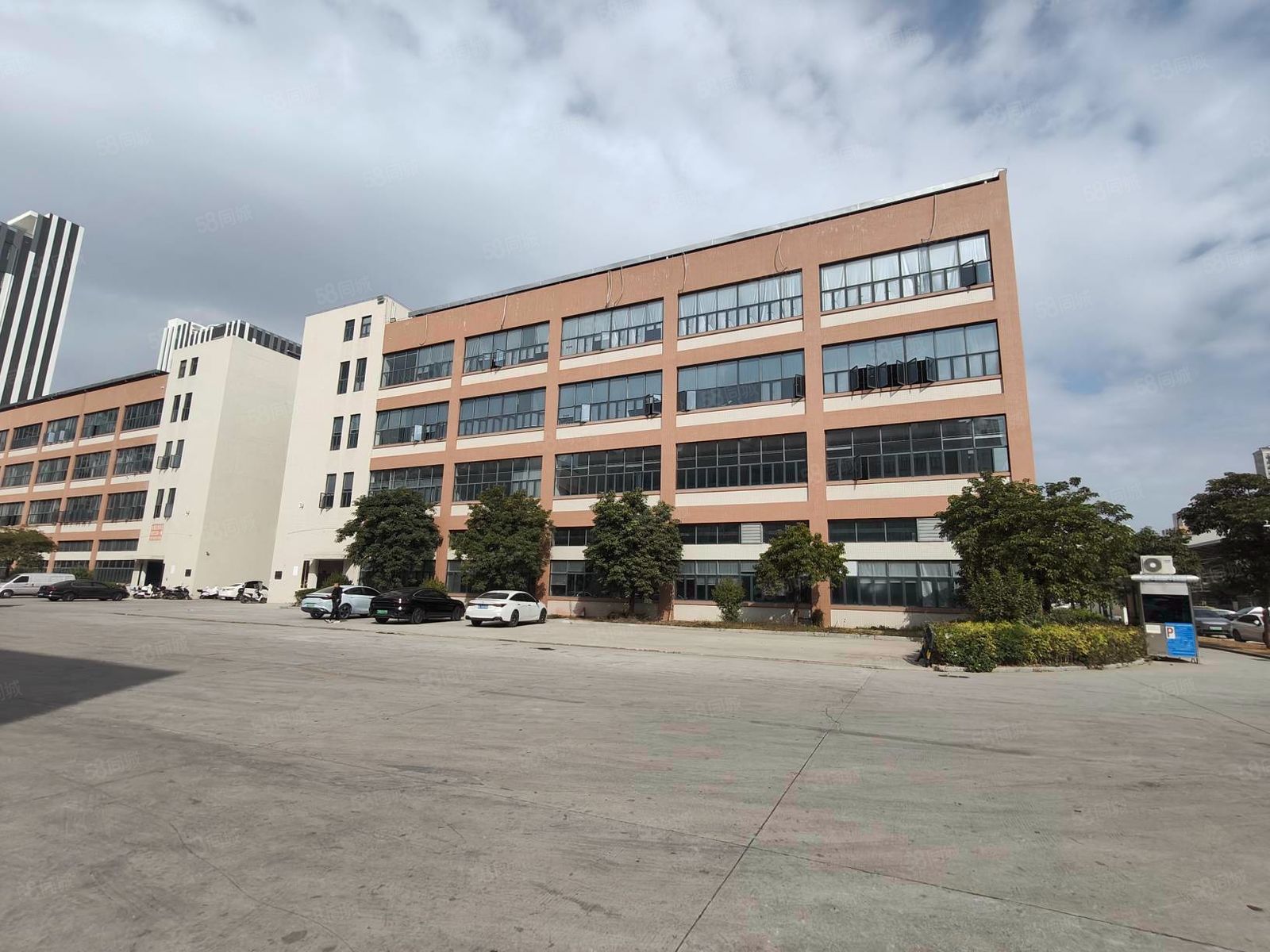 (出租) 塘厦独院豪华装修标准一楼和二楼，空地超大带喷淋消防秒过拎包