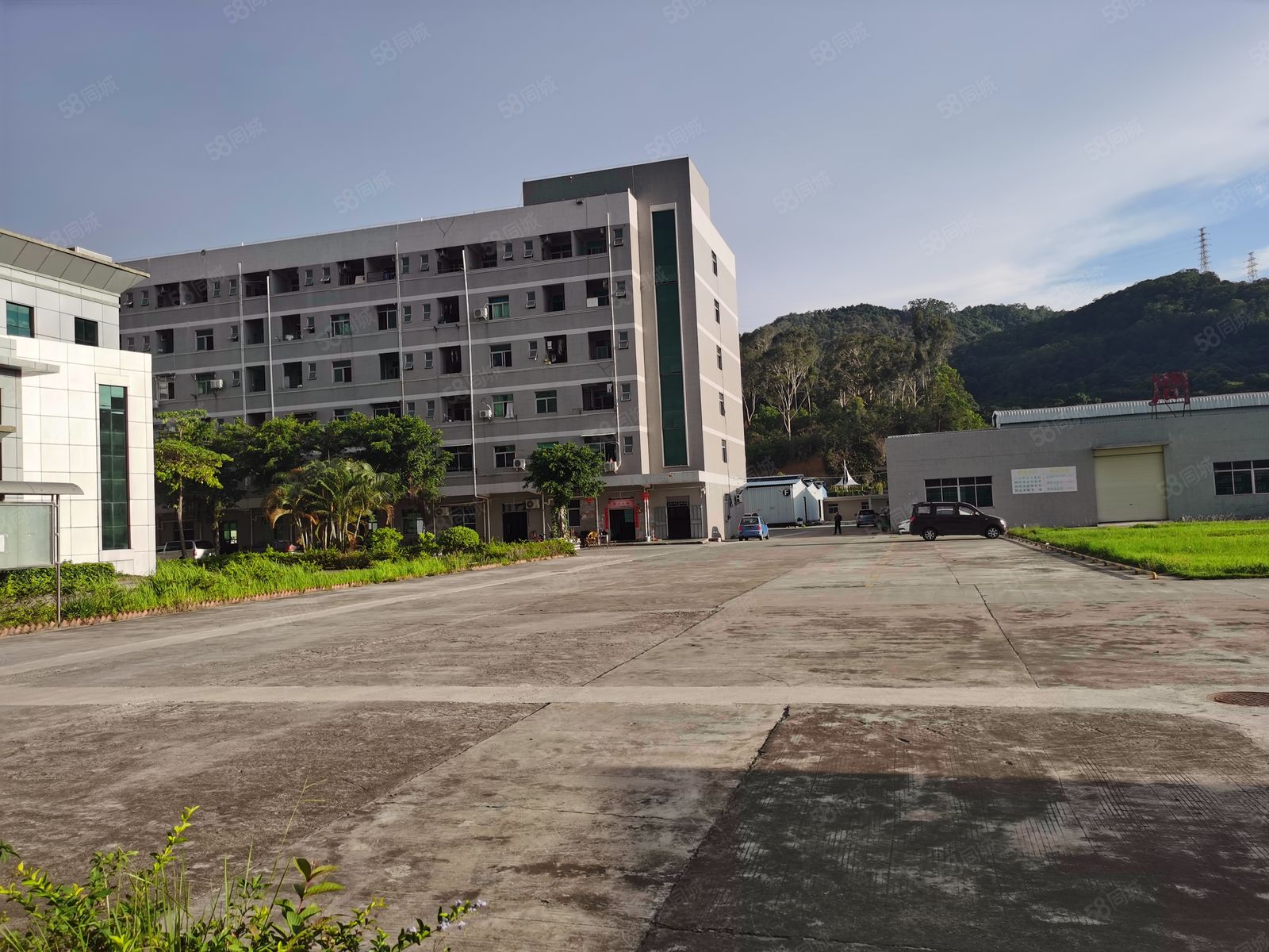 (出租) 单一层5百~1万平物流仓航吊行车钢构厂房出租塘厦凤岗观澜交界
