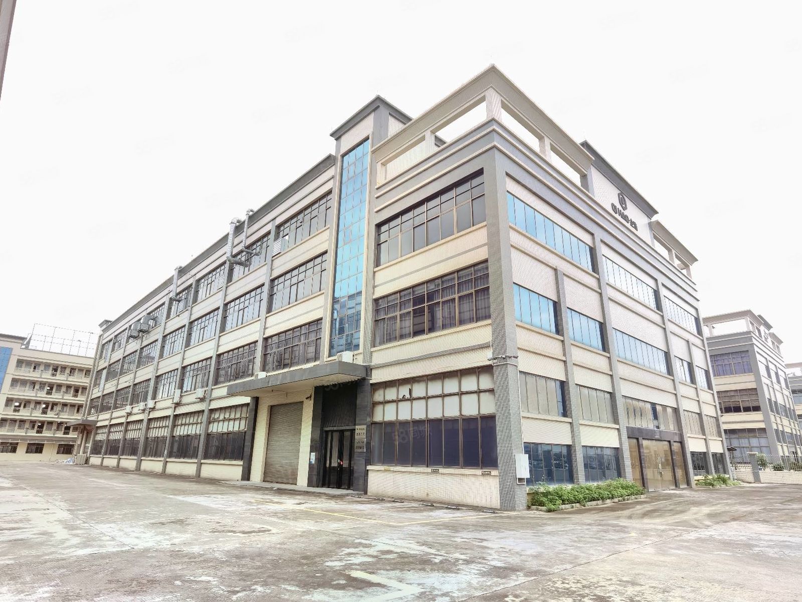 (出租) 长安7500平方原房东现成装修办公室水电齐全标准独院厂房出租