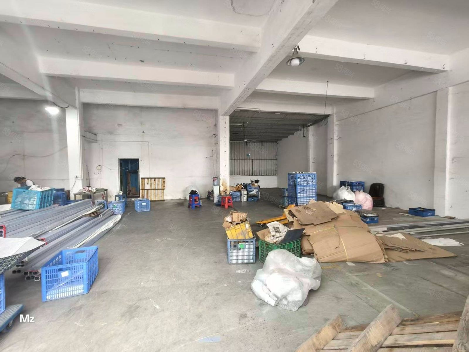 (出租) 宵边社区新出1楼325平方办公室园区空地大独立停车位