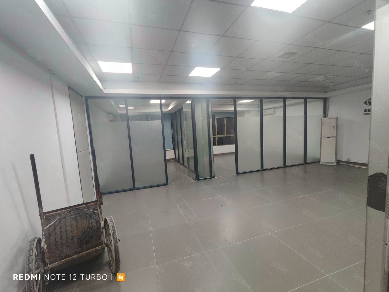 (出租) 长安乌沙大润发附近,精装修办公室出租230平,水电办公室齐全