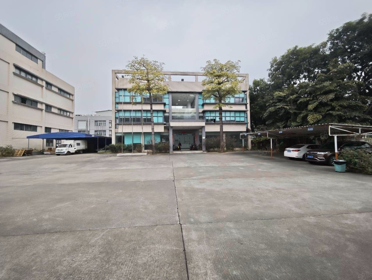 (出租) 长安镇新出二楼精装修1500平方，水电齐全，靠近深圳